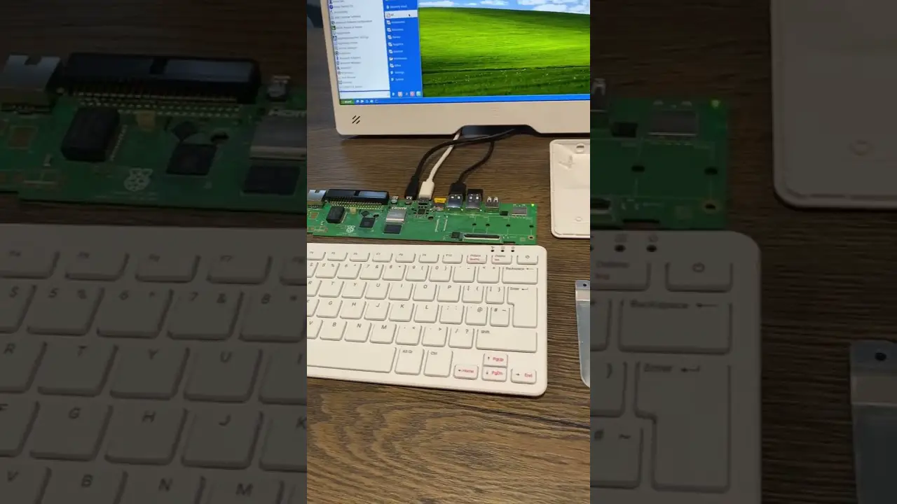 Raspberry Pi 500. First Look